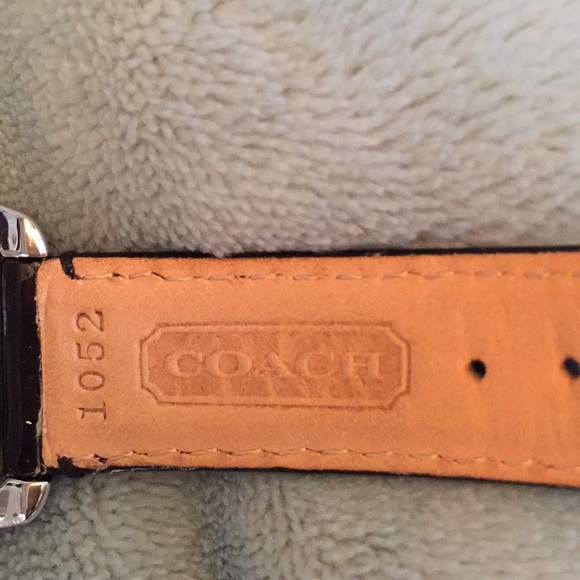 Genuine Coach Watch - Picture 5 of 7